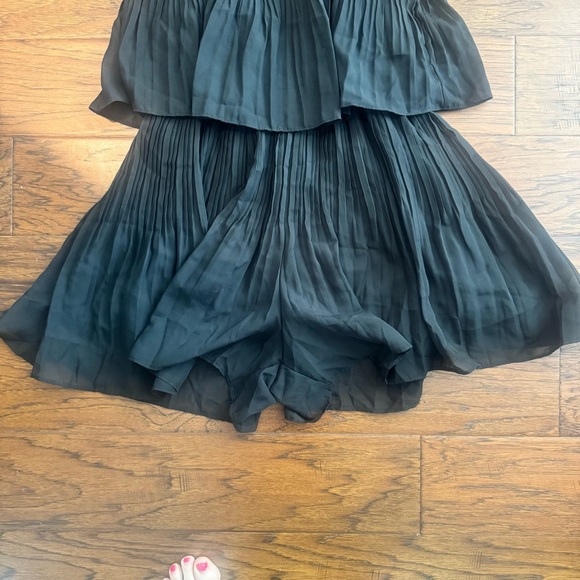 Exlura Elegant Flowy Black Romper - Picture 6 of 7